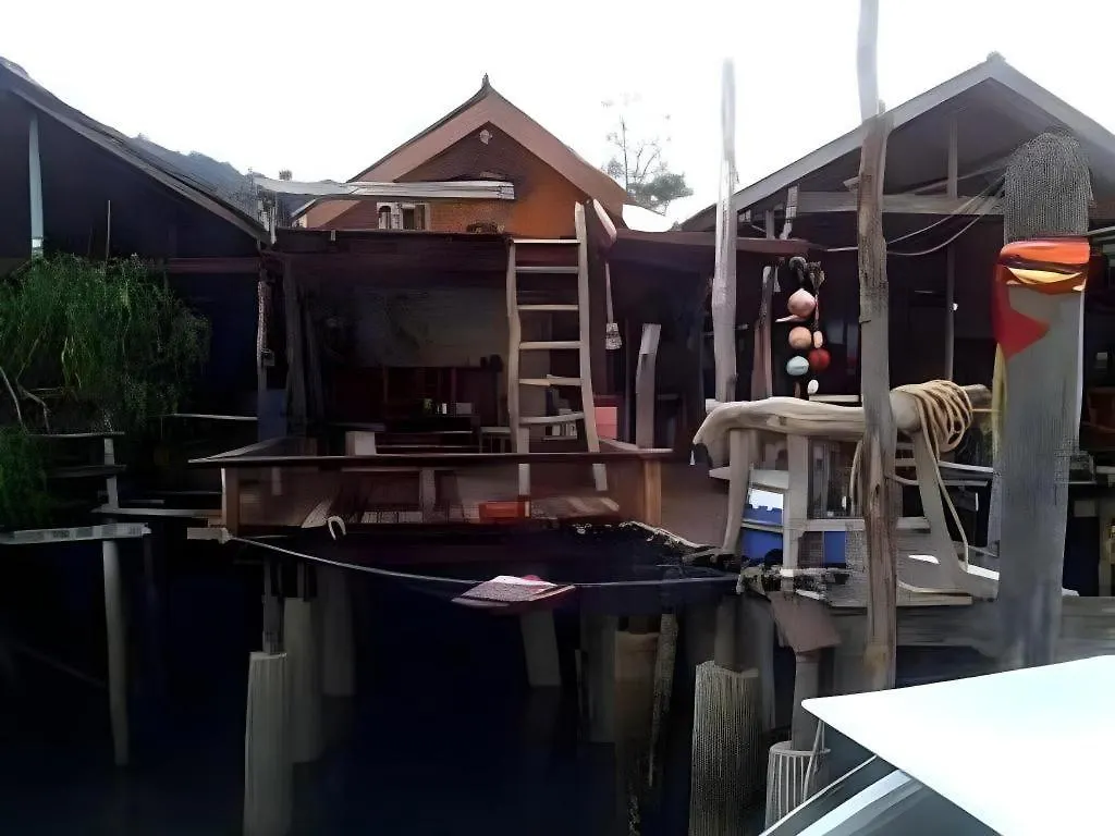 Peacock Hostel Ko Lanta