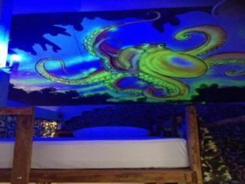 Peacock Hostel Ko Lanta 0*,  Thailand