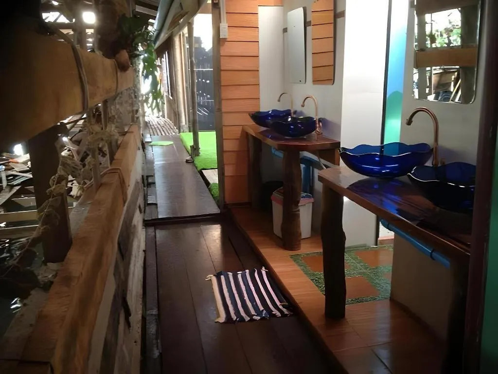 Peacock Hostel Koh Lanta