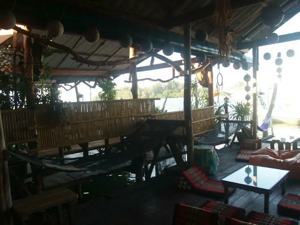 Peacock Hostel Koh Lanta
