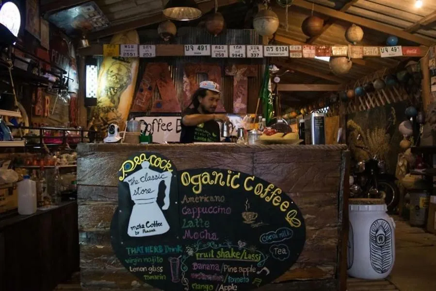 Peacock Hostel Koh Lanta